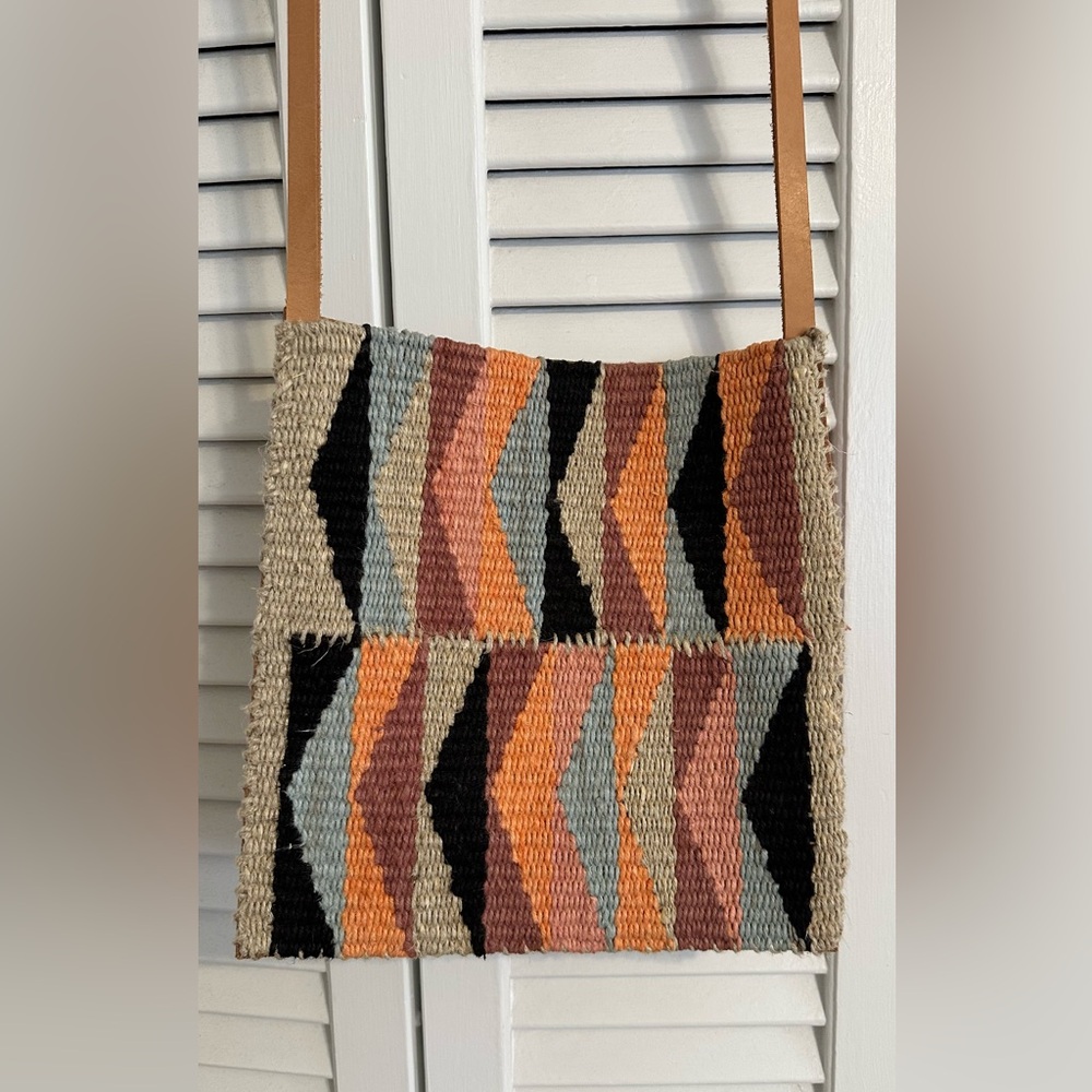 TANU handwoven bag by artist Taryn Slawson